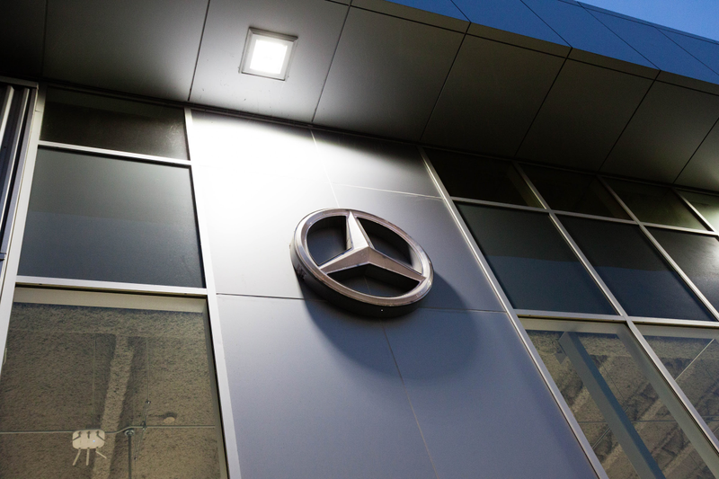 Illustration for article titled Pics from the Curbside: More Dealerships at Night in December 2016